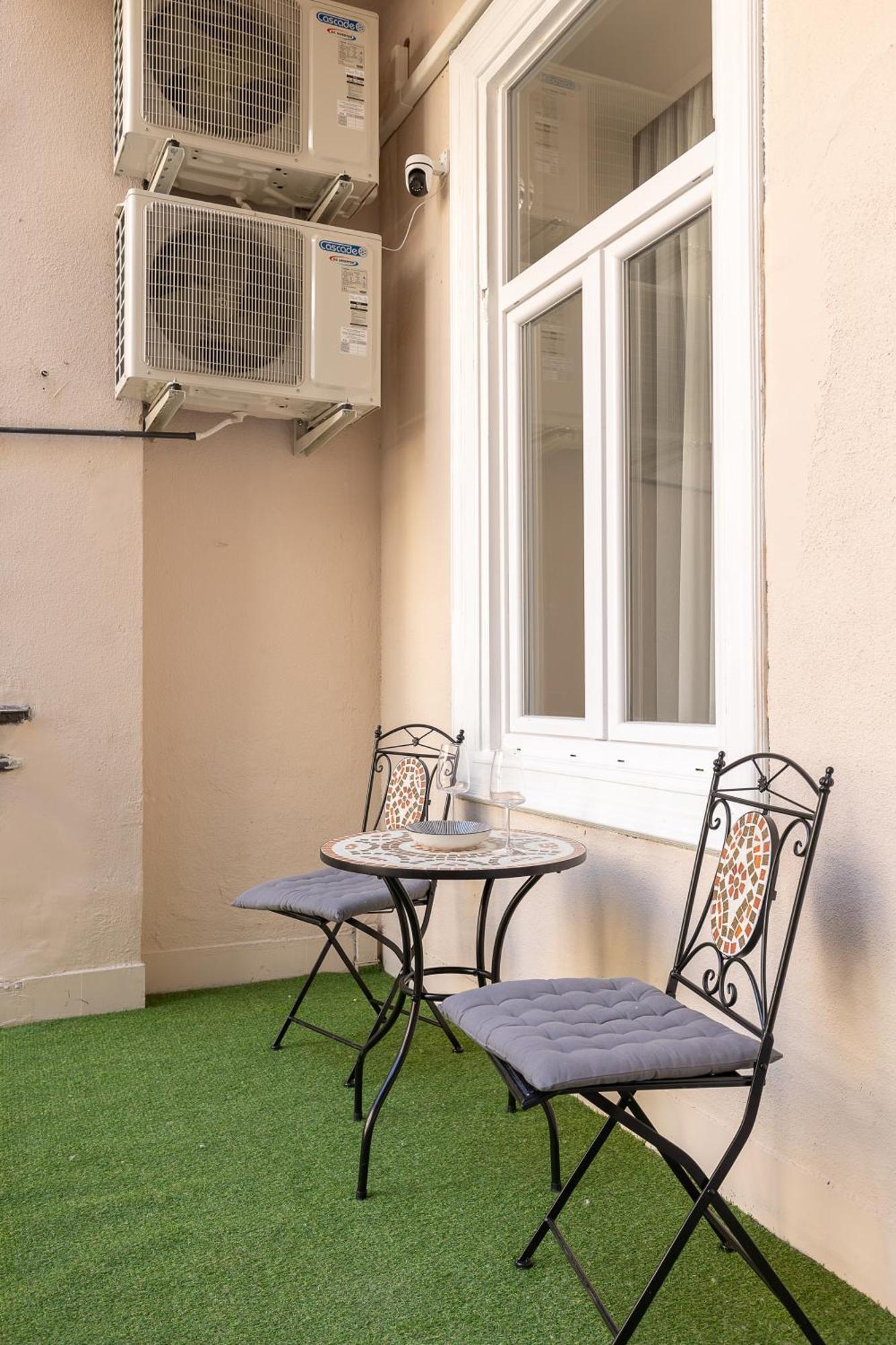 Kobi Luxury Apartment 2 Budapest Luaran gambar